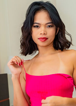 model first scene 12 pics