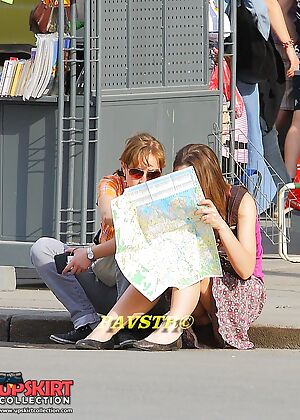 girls upskirt skirt 12 pics