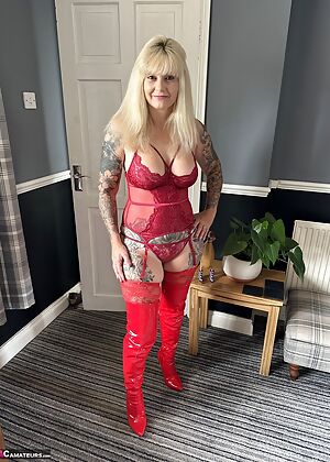 boots inkedmilf thight 16 pics