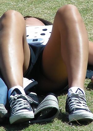 red dirty skirt 12 pics