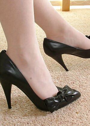 show milf shows 16 pics