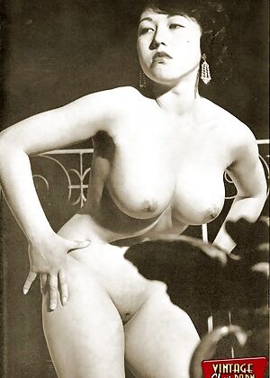 model tag posing 12 pics