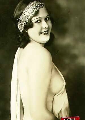 showing bodies several 12 pics