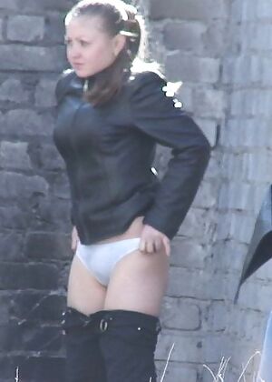 girls relieve jean 15 pics