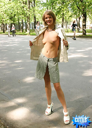 hottie walk raunchy 16 pics