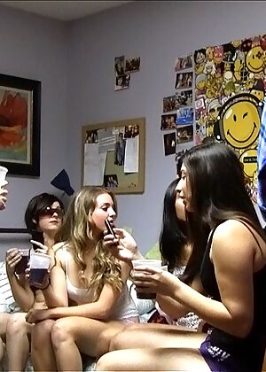 college dorm hard 11 pics