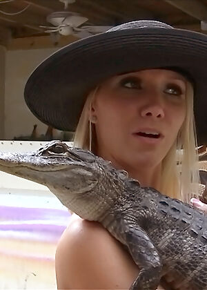 dildo ucking play 12 pics