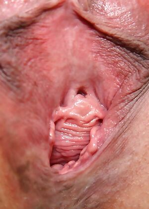 open wide milf 11 pics