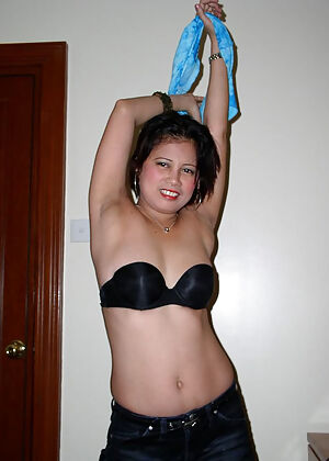 dirty bombshell world 15 pics