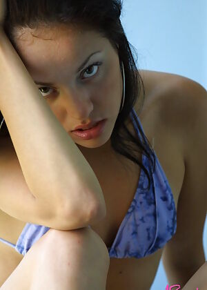 bikini   15 pics