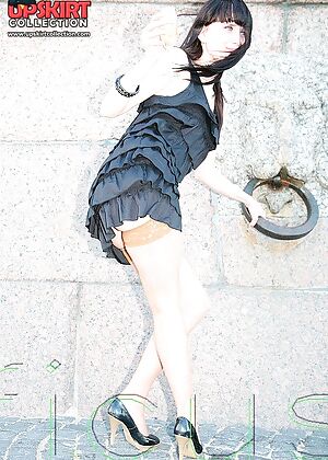 girls upskirt skirt 12 pics