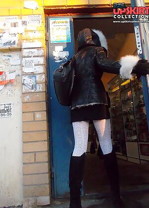 door outdoor naked 12 pics