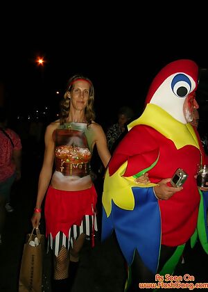 amateur flashers public 14 pics