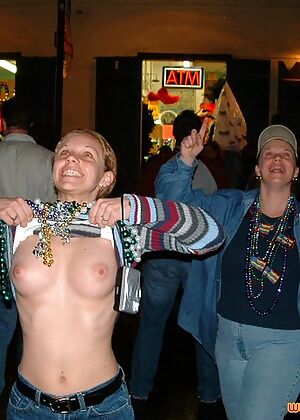 amateur flashers public 12 pics