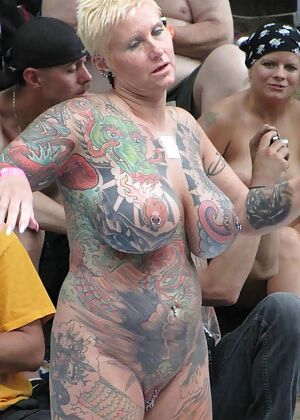 tattooed busty amateur 12 pics