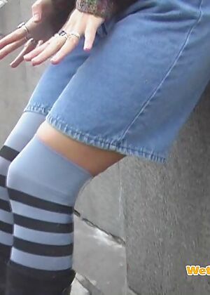 short feels chick 15 pics