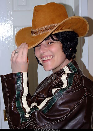 short cowgirl black 15 pics