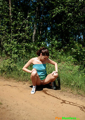 hottie urine sand 16 pics