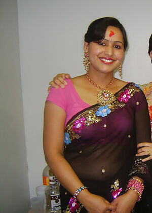 house wife posing 10 pics