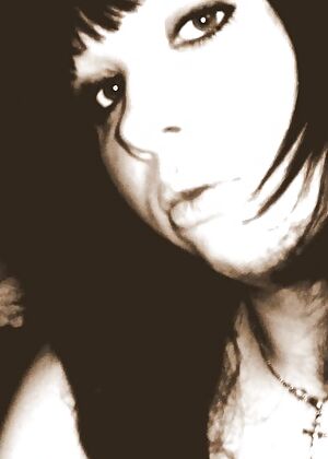 tight scene chick 12 pics