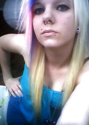 tight scene chick 12 pics