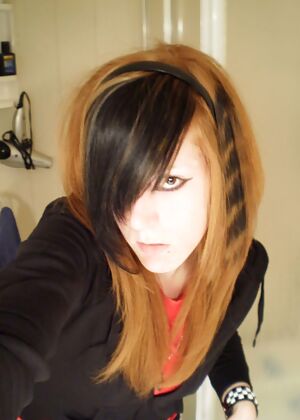 emo stunning gf 12 pics