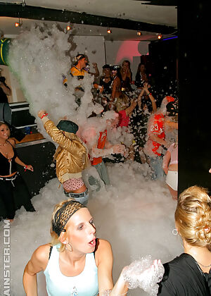 girl strip sexy 15 pics