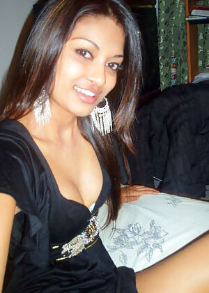 show mix showing 6 pics