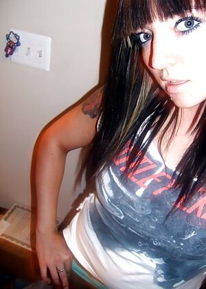 show nude shows 12 pics