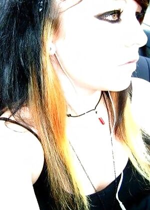 girls posing scene 12 pics