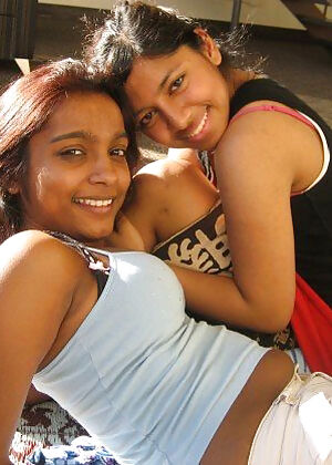 girls naughty play 10 pics