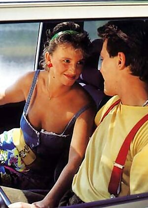 lady seduced shaved 14 pics