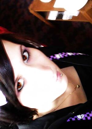 girls core emo 12 pics