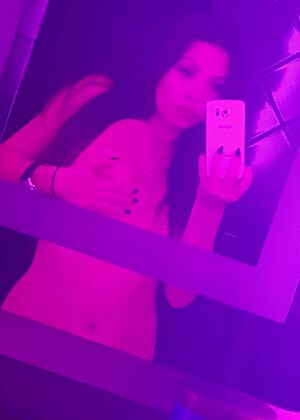    8 pics