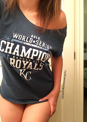 request ya requested 4 pics