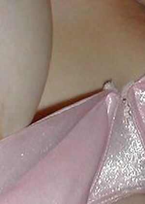 bit bed boob 12 pics