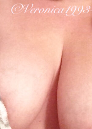 top  peeking 1 pics