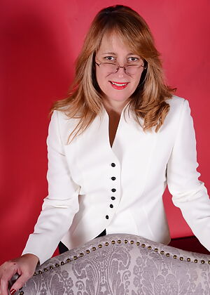 playing shaved herself 12 pics