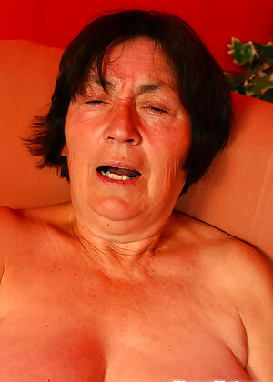 slut photo free 16 pics