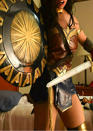 wonder  woman 4 pics