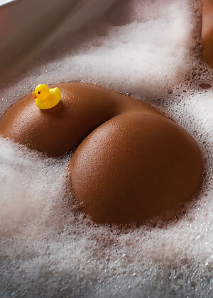 ducky   1 pics