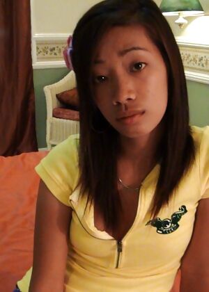 girl bar tit 12 pics