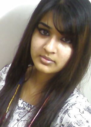 girls naked comes 10 pics