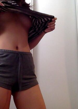    2 pics