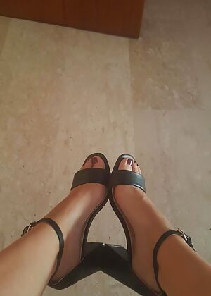 heels buys pair 1 pics