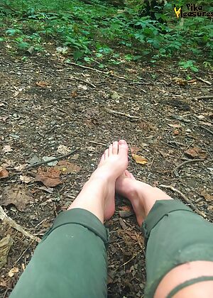 woods  toes 1 pics