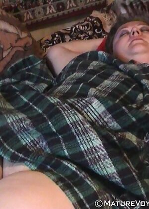 Mature Voyeur Videos #4 of 16