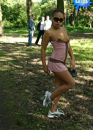 Cuties Flashing #11 of 16