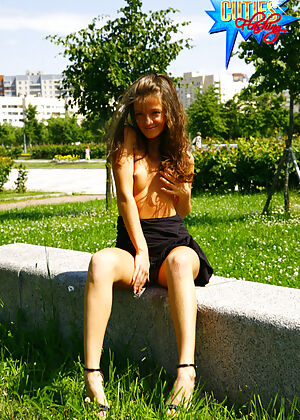 Cuties Flashing #15 of 16