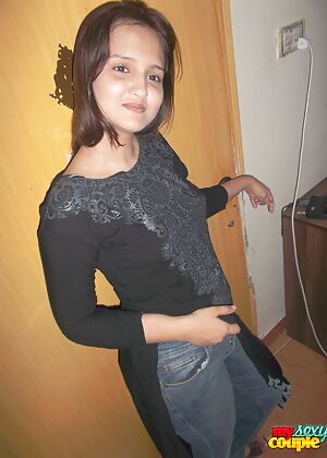 Indian Amateur Babes #3 of 11